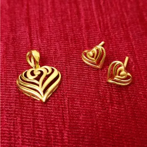 22 KT Gold Unisex Loving Heart Pendant with Earring (D36)