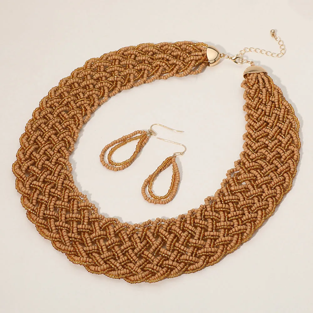 iLLASPARKZ Bold Seed Beaded Collar Necklace