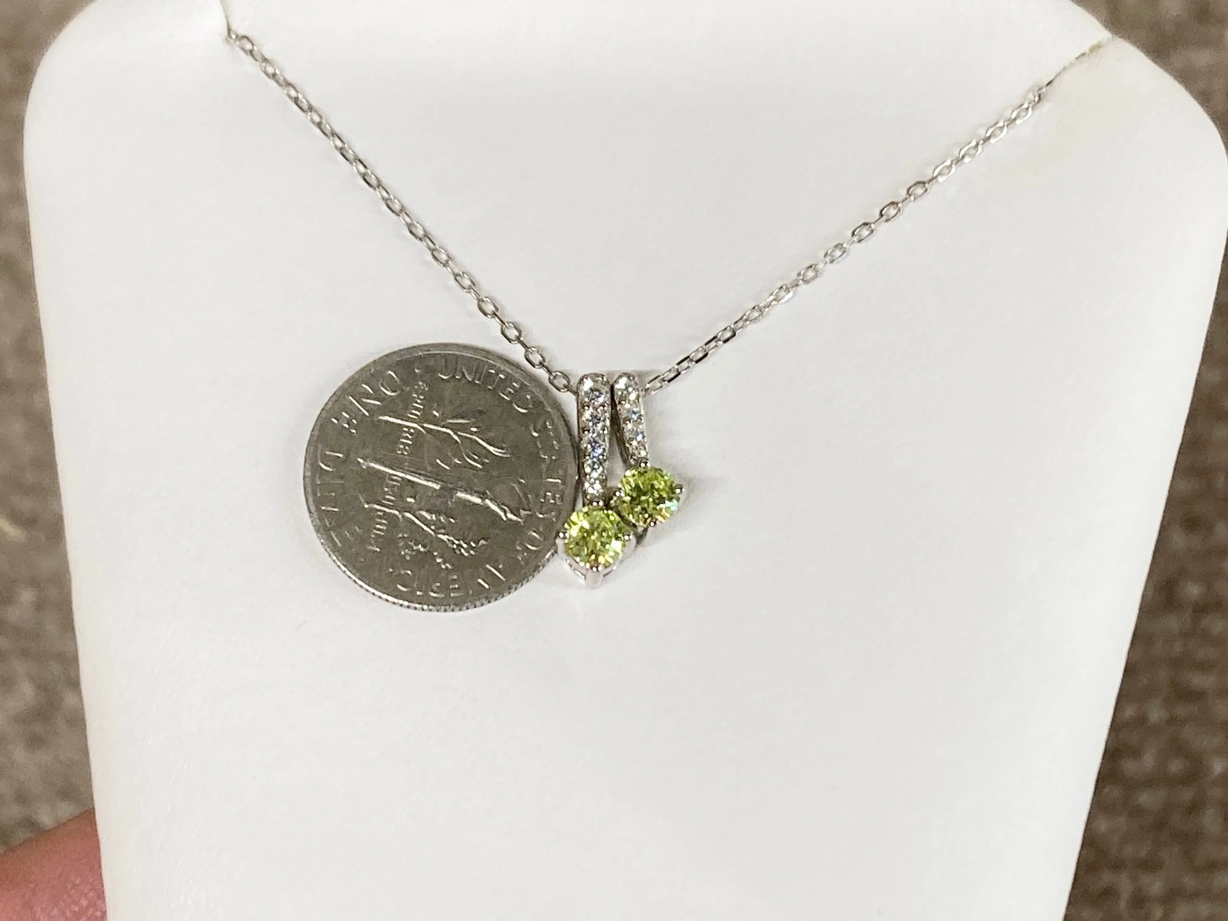 Peridot Colored Swarovski Zirconia Silver Adjustable Pendant