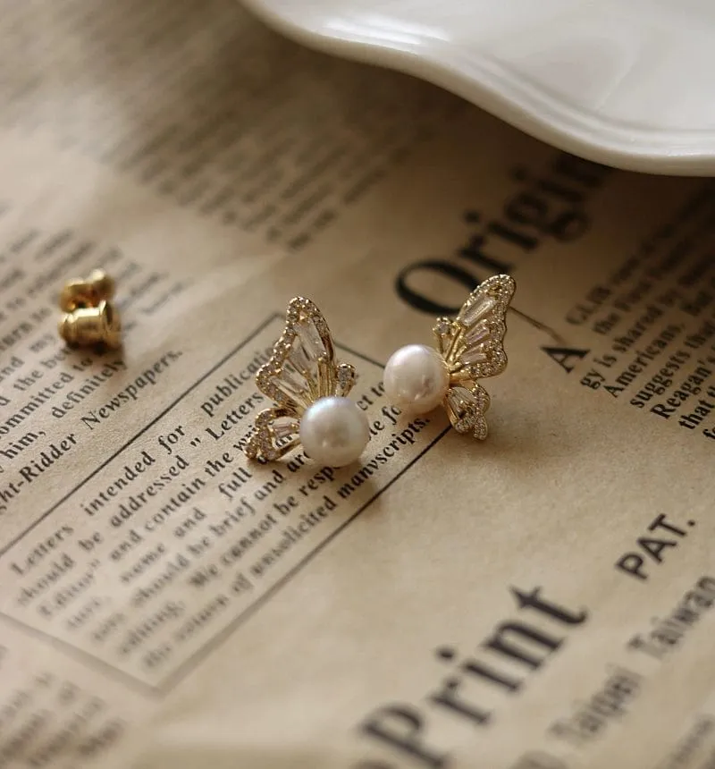 Sweet Butterfly Pearl Earrings