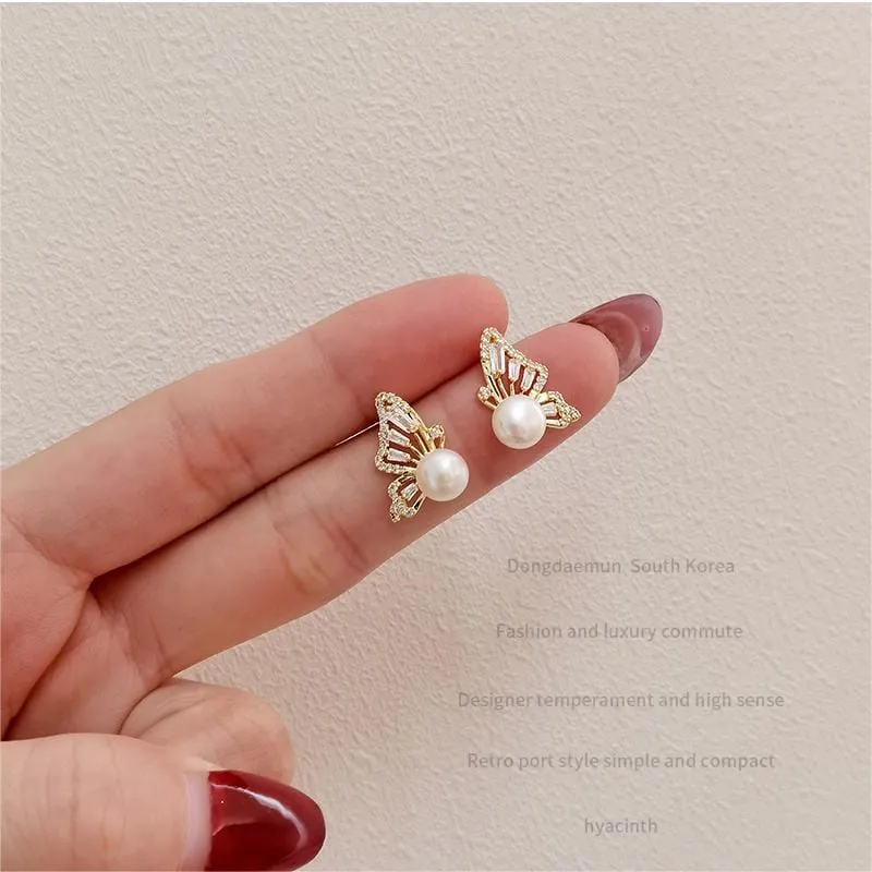 Sweet Butterfly Pearl Earrings