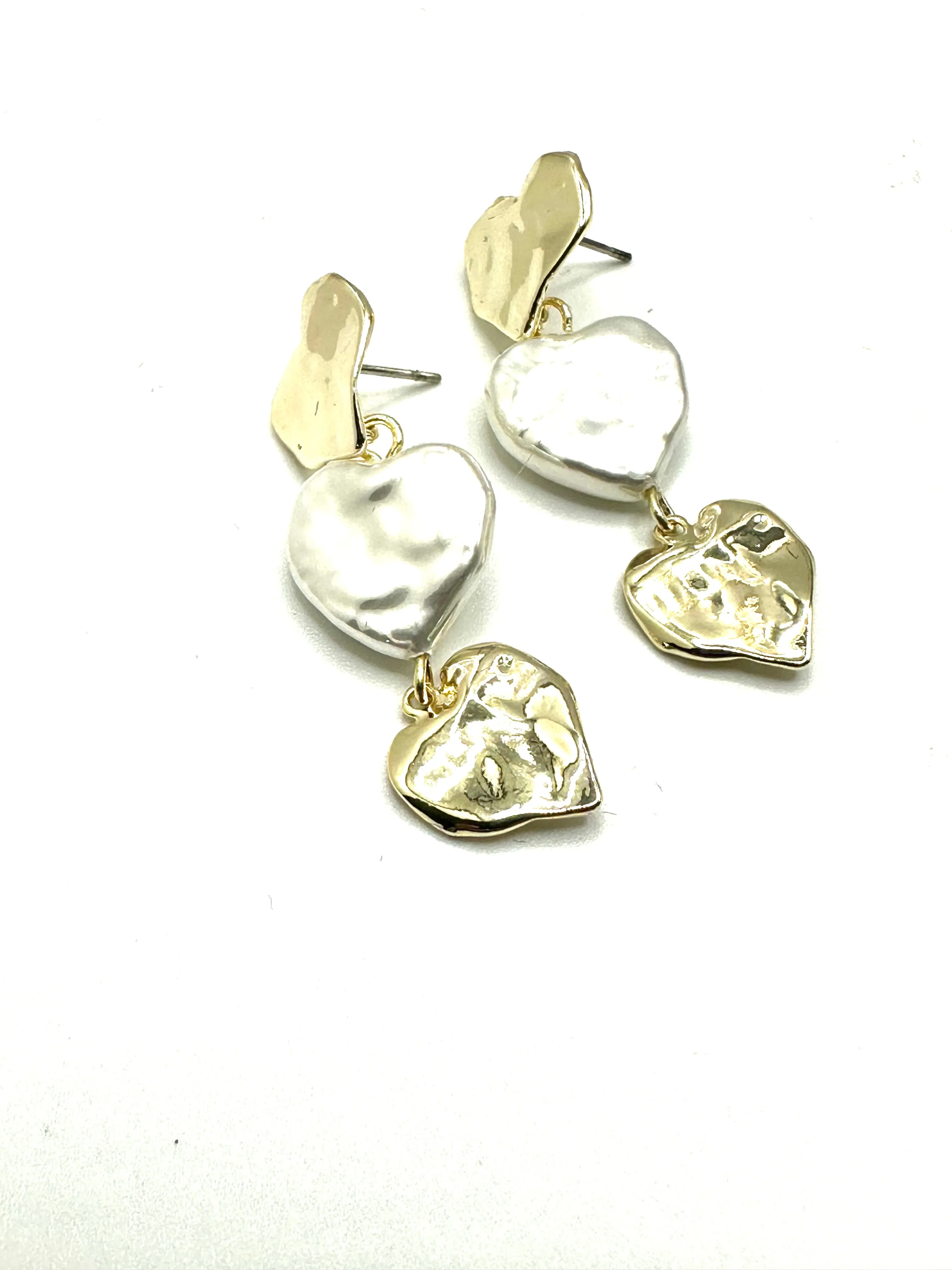 Triple Heart Hammered Earring with Pearl
